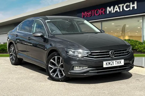 KM21TKK Volkswagen Passat 2.0 TDI EVO SEL Euro 6 (s/s) 4dr Thumbnail #2