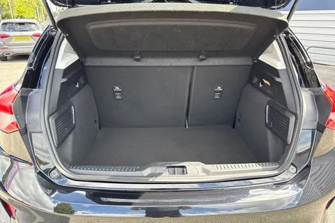 LJ21PXP Ford Focus 1.5 EcoBlue Active X Auto Euro 6 (s/s) 5dr Thumbnail #7