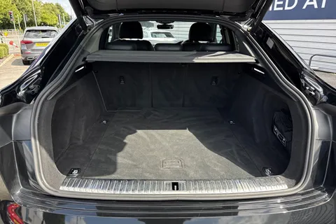 ND21YNP Audi e-tron 55 S line Sportback Auto quattro 5dr 95kWh Thumbnail #7