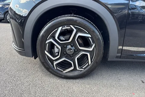 DS25UAU BYD Dolphin 60.48kWh Comfort Auto 5dr Thumbnail #8