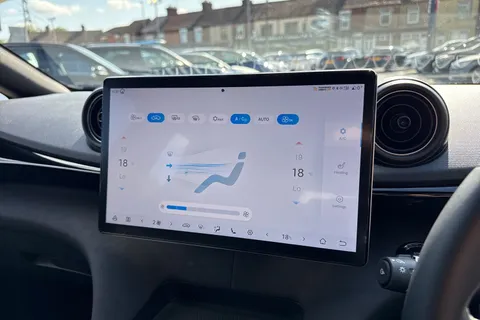 DS25UAU BYD Dolphin 60.48kWh Comfort Auto 5dr Thumbnail #20