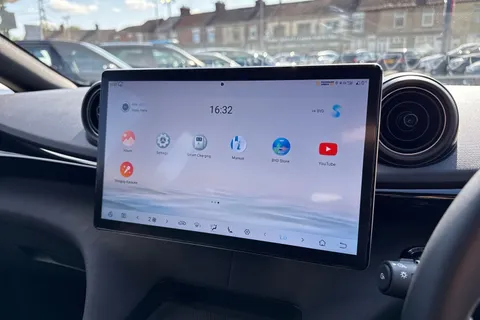 DS25UAU BYD Dolphin 60.48kWh Comfort Auto 5dr Thumbnail #37