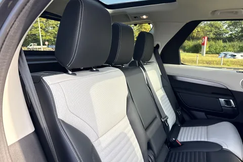 Land Rover Discovery 3.0 D350 MHEV Dynamic HSE Auto 4WD Euro 6 (s/s) 5dr Thumbnail #13