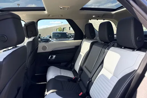 Land Rover Discovery 3.0 D350 MHEV Dynamic HSE Auto 4WD Euro 6 (s/s) 5dr Thumbnail #14