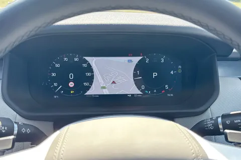 Land Rover Discovery 3.0 D350 MHEV Dynamic HSE Auto 4WD Euro 6 (s/s) 5dr Thumbnail #16