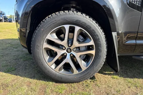  Land Rover Defender 110 3.0 D350 MHEV X-Dynamic HSE Auto 4WD Euro 6 (s/s) 5dr Thumbnail #9