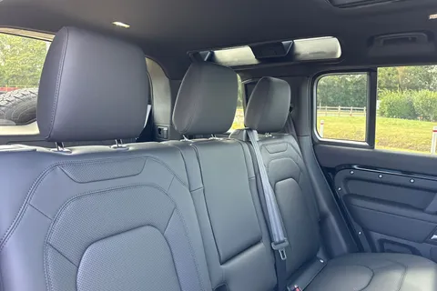  Land Rover Defender 110 3.0 D250 MHEV X-Dynamic SE Auto 4WD Euro 6 (s/s) 5dr Thumbnail #13