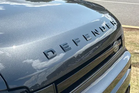  Land Rover Defender 110 3.0 D350 MHEV X-Dynamic HSE SUV 5dr Diesel Auto 4WD Euro 6 (s/s) (350 ps) Thumbnail #23