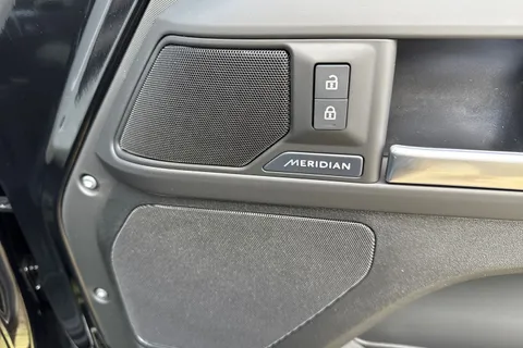  Land Rover Defender 110 3.0 D250 MHEV X-Dynamic SE Auto 4WD Euro 6 (s/s) 5dr Thumbnail #28