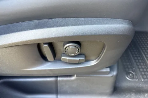  Land Rover Defender 110 3.0 D250 MHEV X-Dynamic SE Auto 4WD Euro 6 (s/s) 5dr Thumbnail #29