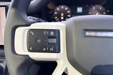  Land Rover Defender 110 3.0 D250 MHEV X-Dynamic SE Auto 4WD Euro 6 (s/s) 5dr Thumbnail #30