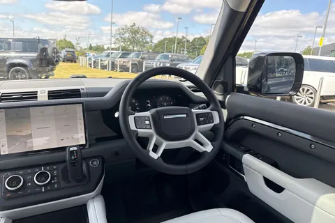  Land Rover Defender 110 3.0 D350 MHEV X-Dynamic HSE SUV 5dr Diesel Auto 4WD Euro 6 (s/s) (350 ps) Thumbnail #29