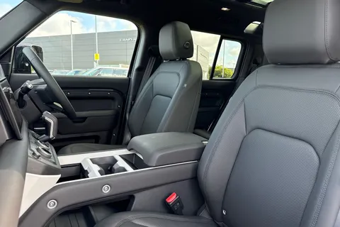 Land Rover Defender 110 3.0 D250 MHEV X-Dynamic SE Auto 4WD Euro 6 (s/s) 5dr Thumbnail #12