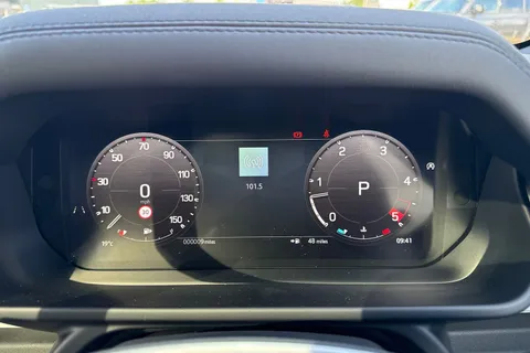 Land Rover Defender 110 3.0 D250 MHEV X-Dynamic SE Auto 4WD Euro 6 (s/s) 5dr Thumbnail #16