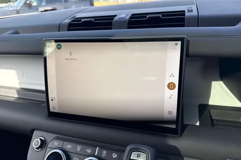 Land Rover Defender 110 3.0 D250 MHEV X-Dynamic SE Auto 4WD Euro 6 (s/s) 5dr Thumbnail #30