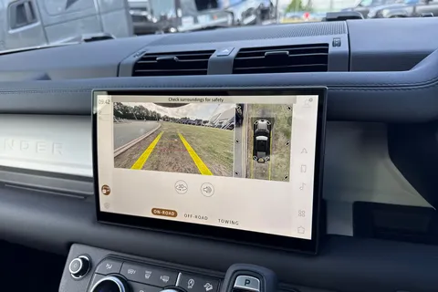 Land Rover Defender 110 3.0 D250 MHEV X-Dynamic SE Auto 4WD Euro 6 (s/s) 5dr Thumbnail #34