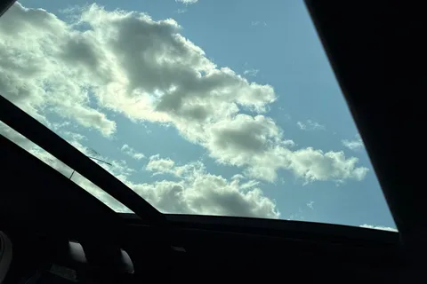 Land Rover Defender 110 3.0 D250 MHEV X-Dynamic SE Auto 4WD Euro 6 (s/s) 5dr Thumbnail #38