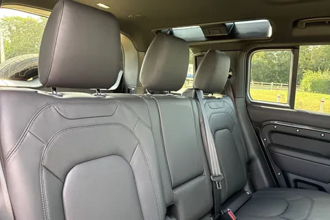  Land Rover Defender 110 3.0 D250 MHEV X-Dynamic HSE Auto 4WD Euro 6 (s/s) 5dr Thumbnail #10