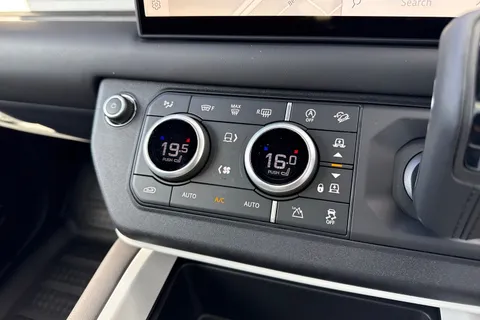  Land Rover Defender 110 3.0 D250 MHEV X-Dynamic HSE Auto 4WD Euro 6 (s/s) 5dr Thumbnail #17