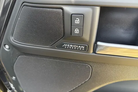  Land Rover Defender 110 3.0 D250 MHEV X-Dynamic HSE Auto 4WD Euro 6 (s/s) 5dr Thumbnail #25