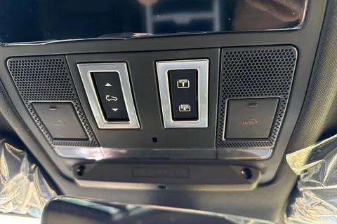  Land Rover Defender 110 3.0 D250 MHEV X-Dynamic HSE Auto 4WD Euro 6 (s/s) 5dr Thumbnail #34