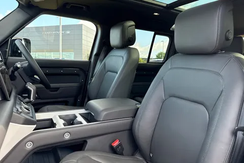 Land Rover Defender 110 3.0 D250 MHEV X-Dynamic SE Auto 4WD Euro 6 (s/s) 5dr Thumbnail #11