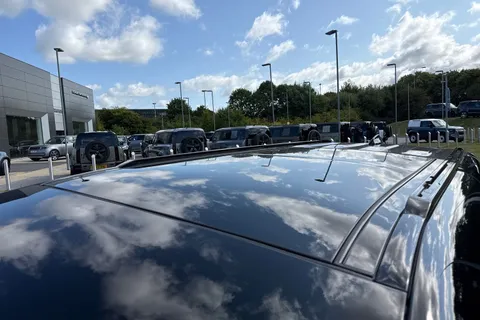 Land Rover Defender 110 3.0 D250 MHEV X-Dynamic SE Auto 4WD Euro 6 (s/s) 5dr Thumbnail #23