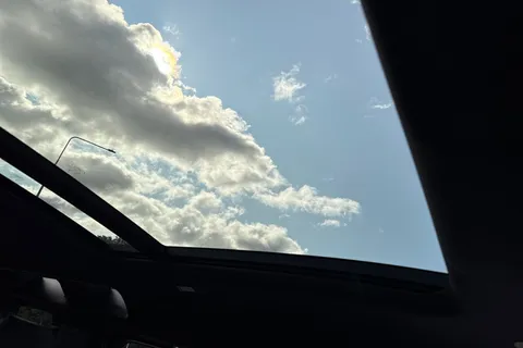 Land Rover Defender 110 3.0 D250 MHEV X-Dynamic SE Auto 4WD Euro 6 (s/s) 5dr Thumbnail #38