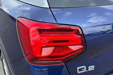 PJ25DPZ Audi Q2 S line 30 TFSI 116 PS 6-speed Thumbnail #8