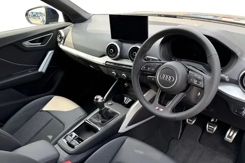 PJ25DPZ Audi Q2 S line 30 TFSI 116 PS 6-speed Thumbnail #14