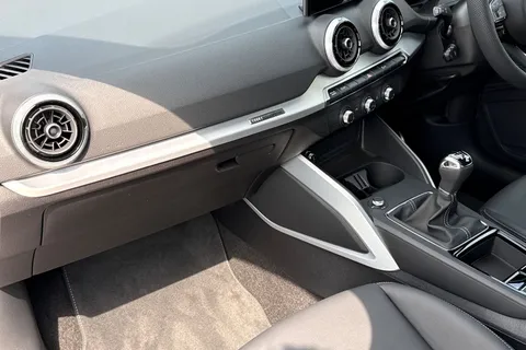 PJ25DPZ Audi Q2 S line 30 TFSI 116 PS 6-speed Thumbnail #20