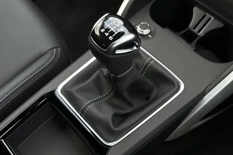 PJ25DPZ Audi Q2 S line 30 TFSI 116 PS 6-speed Thumbnail #23