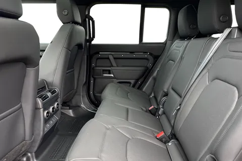  Land Rover Defender 110 3.0 D250 MHEV X-Dynamic SE Auto 4WD Euro 6 (s/s) 5dr Thumbnail #5