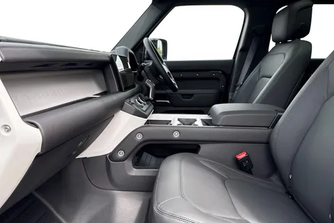  Land Rover Defender 110 3.0 D250 MHEV X-Dynamic HSE Auto 4WD Euro 6 (s/s) 5dr Thumbnail #4