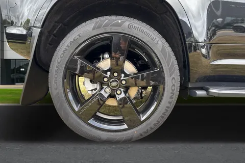  Land Rover Defender 110 3.0 D250 MHEV X-Dynamic HSE Auto 4WD Euro 6 (s/s) 5dr Thumbnail #9