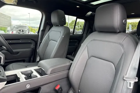  Land Rover Defender 110 3.0 D250 MHEV X-Dynamic SE Auto 4WD Euro 6 (s/s) 5dr Thumbnail #12