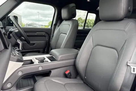  Land Rover Defender 110 3.0 D250 MHEV X-Dynamic HSE Auto 4WD Euro 6 (s/s) 5dr Thumbnail #12