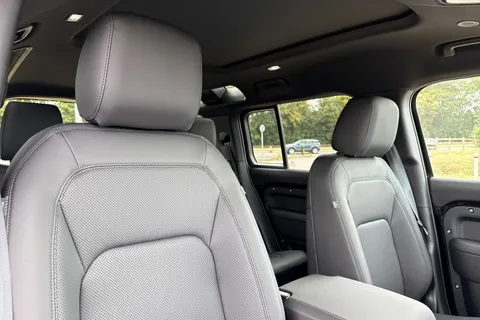  Land Rover Defender 110 3.0 D250 MHEV X-Dynamic SE Auto 4WD Euro 6 (s/s) 5dr Thumbnail #11