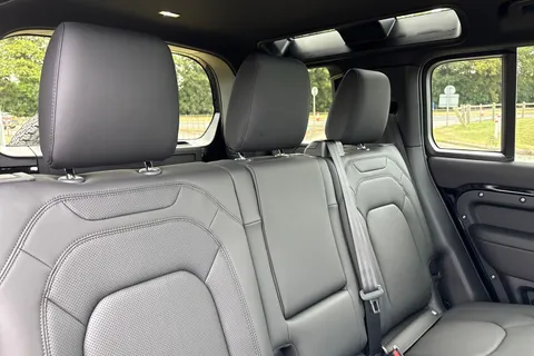 Land Rover Defender 110 3.0 D250 MHEV X-Dynamic SE Auto 4WD Euro 6 (s/s) 5dr Thumbnail #13