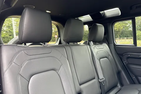  Land Rover Defender 110 3.0 D250 MHEV X-Dynamic HSE Auto 4WD Euro 6 (s/s) 5dr Thumbnail #13