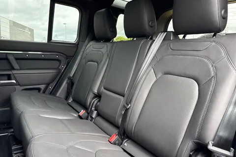  Land Rover Defender 110 3.0 D250 MHEV X-Dynamic SE Auto 4WD Euro 6 (s/s) 5dr Thumbnail #14