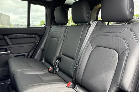  Land Rover Defender 110 3.0 D250 MHEV X-Dynamic SE Auto 4WD Euro 6 (s/s) 5dr Thumbnail #14