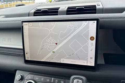  Land Rover Defender 110 3.0 D250 MHEV X-Dynamic SE Auto 4WD Euro 6 (s/s) 5dr Thumbnail #15