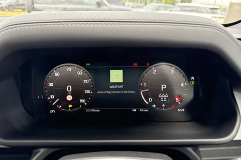  Land Rover Defender 110 3.0 D250 MHEV X-Dynamic HSE Auto 4WD Euro 6 (s/s) 5dr Thumbnail #16