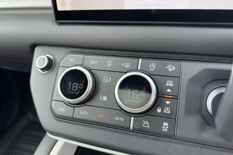  Land Rover Defender 110 3.0 D250 MHEV X-Dynamic HSE Auto 4WD Euro 6 (s/s) 5dr Thumbnail #20