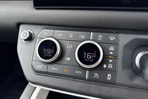 Land Rover Defender 110 3.0 D250 MHEV X-Dynamic SE Auto 4WD Euro 6 (s/s) 5dr Thumbnail #20