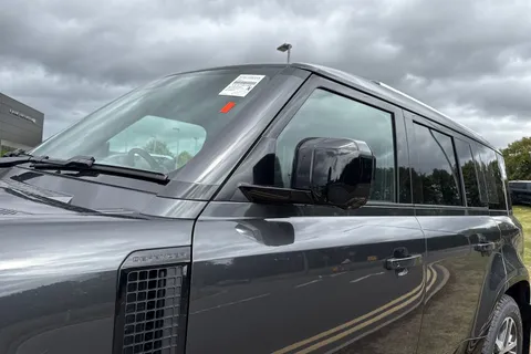  Land Rover Defender 110 3.0 D250 MHEV X-Dynamic SE Auto 4WD Euro 6 (s/s) 5dr Thumbnail #23