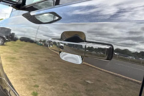  Land Rover Defender 110 3.0 D250 MHEV X-Dynamic HSE Auto 4WD Euro 6 (s/s) 5dr Thumbnail #25