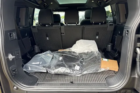  Land Rover Defender 110 3.0 D250 MHEV X-Dynamic SE Auto 4WD Euro 6 (s/s) 5dr Thumbnail #27