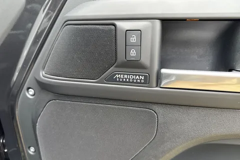  Land Rover Defender 110 3.0 D250 MHEV X-Dynamic HSE Auto 4WD Euro 6 (s/s) 5dr Thumbnail #28